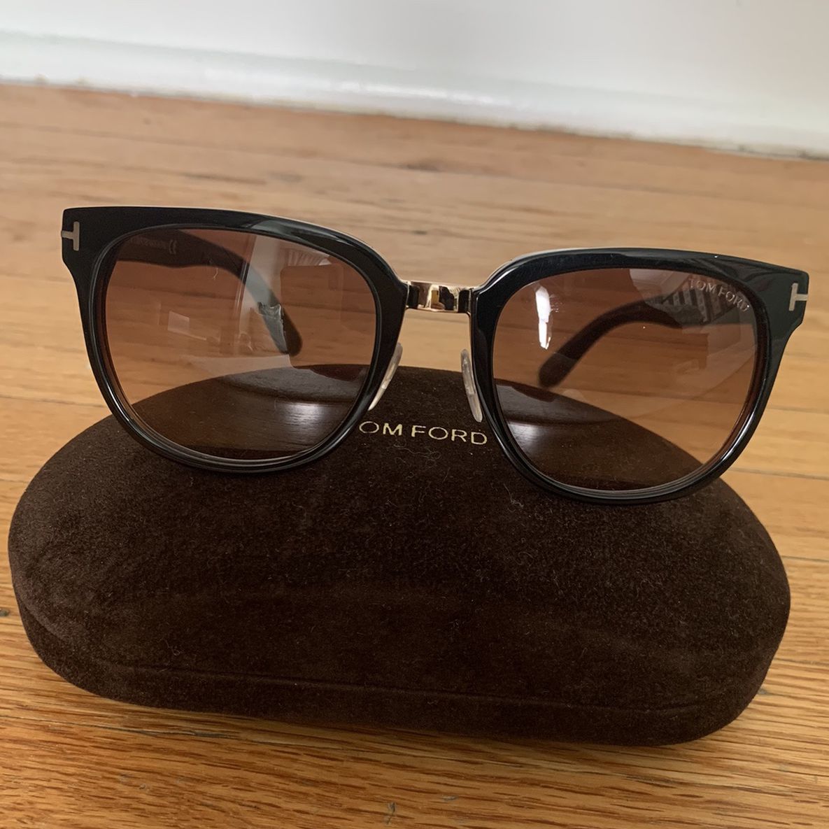 Tom Ford Sunglasses TF 290 for Sale in Ind Head Park, IL - OfferUp