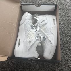 Air Jordan 4 Retro