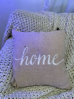 HOME DECOR PILLOW - Great Condition!