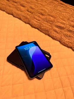 iPad mini 6 256 GB w/ WiFi and cellular