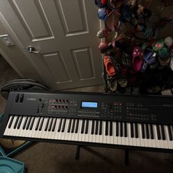 Yamaha MOX8 88 key.