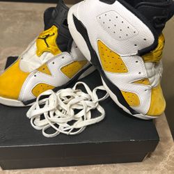Jordan 6 Size 2Y 