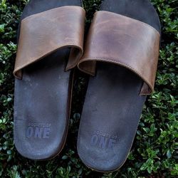 Men's Leather Sandal Society of One Big Size 15 

Size 15 
In very good condition 

