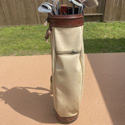 Golf Bag w/Clubs (Golf Tees, Divot Tool, & Markers)