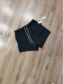 Women’s essential  shorts