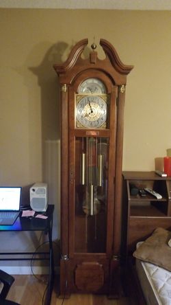 Ridgeway Grandfather clock work great 1979