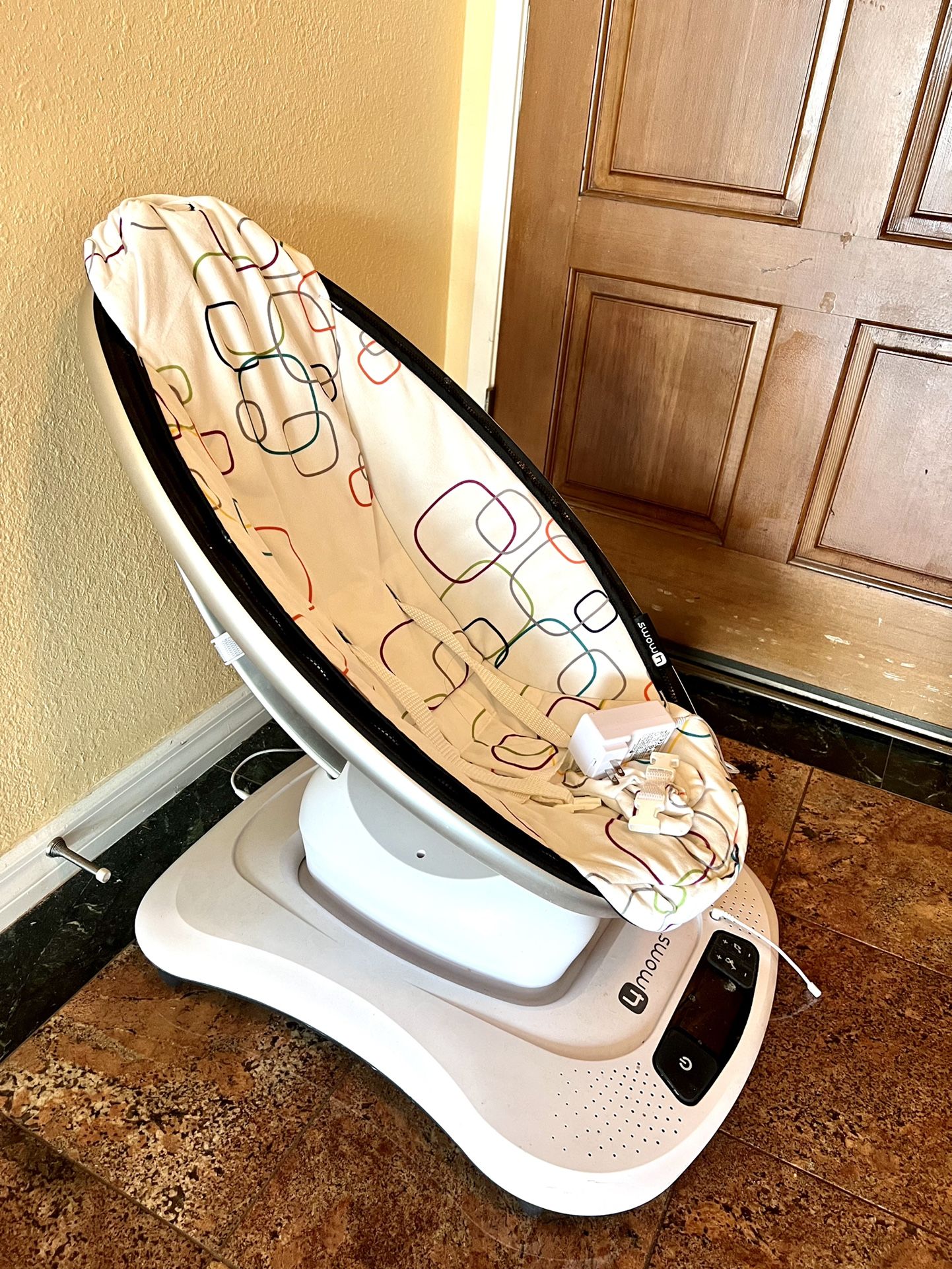 4moms® mamaRoo®4 Plush Multi-Motion™ Baby Swing in Multi
