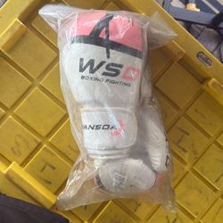 Boxing gloves 