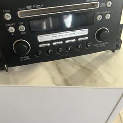 OEM 07 08 Suzuki Grand Vitara AM FM XM CD MP3 Player Changer Clarion 39101