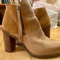Aldo leather+suede ankle boots
