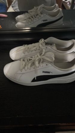 White puma shoes