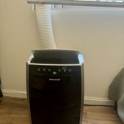 Honeywell Portable Air Conditioner/Fan/Dehumidifier - LIKE NEW