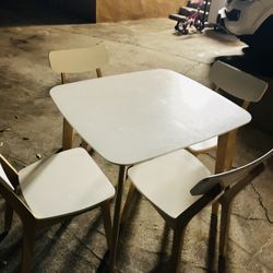 White Table With 4 Matching Chairs