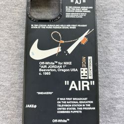 Nike iPhone 13 Phone Case - Great Condition. 