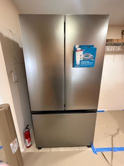 Samsung Bespoke AI Counter-Depth Mega Capacity 27-cu ft 36-in Wide French Door Refrigerator with Dual Ice Maker ( Fingerprint Resistant Stainless Look