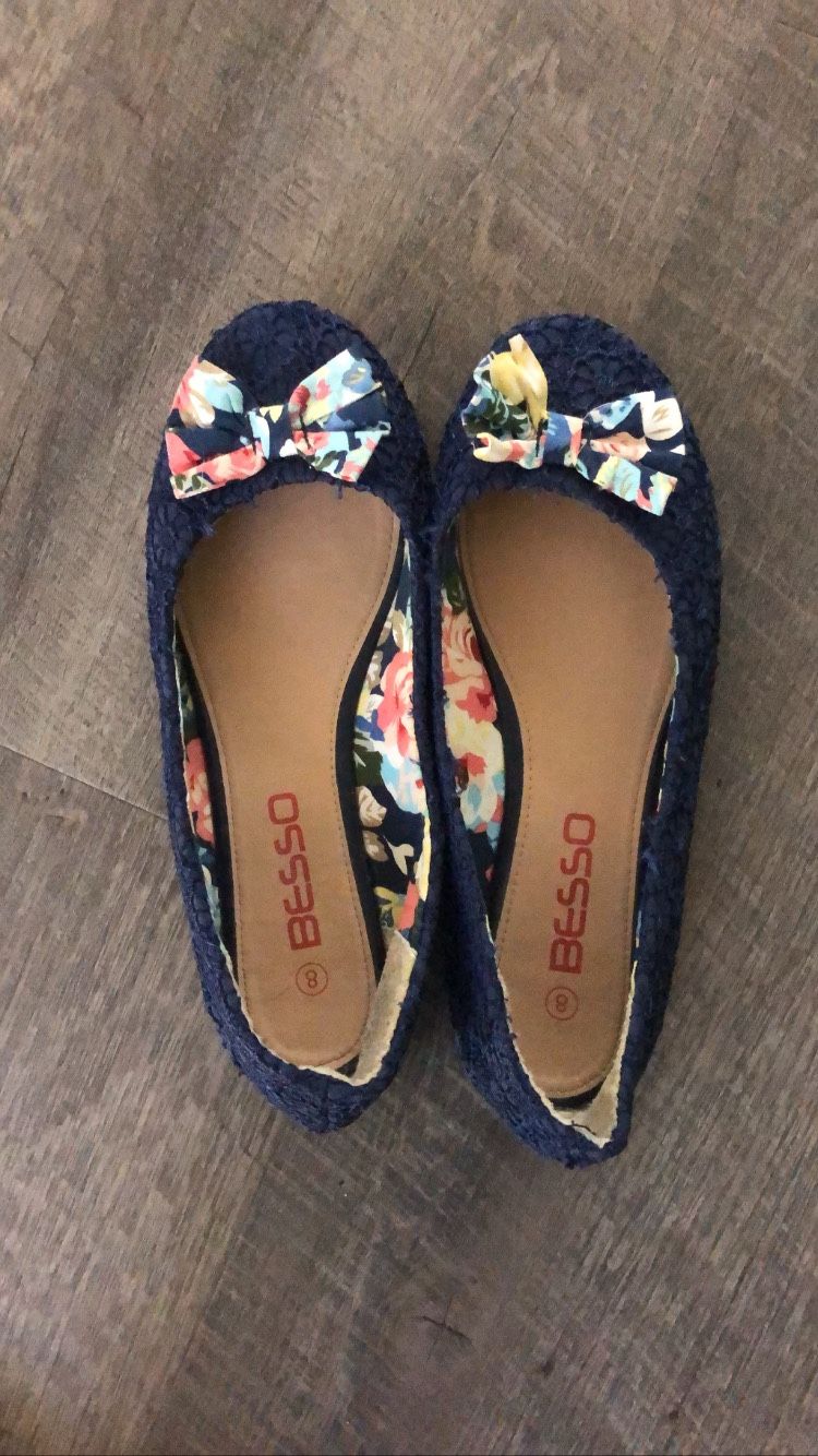 Women’s Flat Shoes Size 8 New