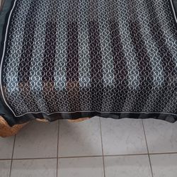 Gucci 100% Silk Scraf 