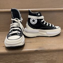 Like New Converse Chuck Taylor All-Star Platform
