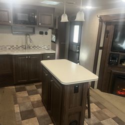 2017 Forest River Flagstaff 832IKBS