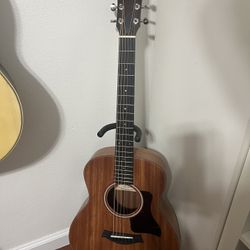 Taylor GS Mini (Mahogany) W/ Gig Bag 