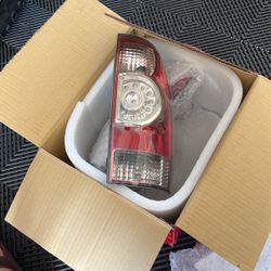 Tail lights For 2010 Toyota Tacoma