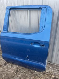 LEFT SIDE REAR DOOR 2019-2025 CHEVROLET SILVERADO 