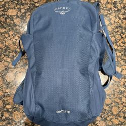 Osprey Daylite Backpack- Brand New - Never Used -H2O Feature