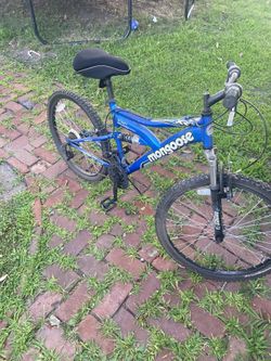 Mongoose Mountain Bike $60….needs Sprocket And Pedal Tightened Or Replaced….$60