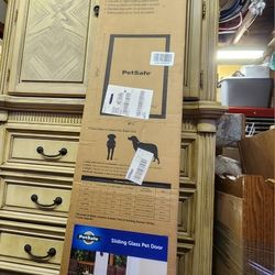 New Doggy door For Dog Up To 40 Pounds