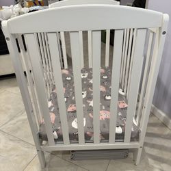 Delta Mini Convertible Baby Crib
