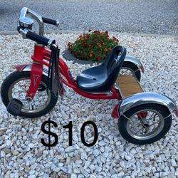 Child’s Schwinn Tricycle 
