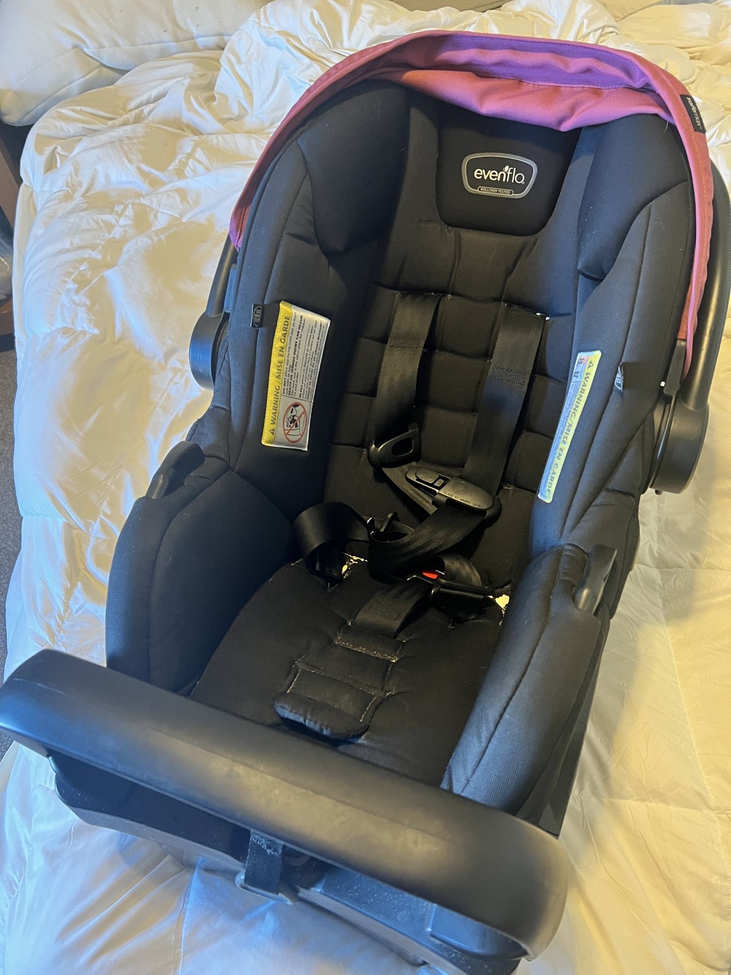 Evenflo Stroller/Seat/bassinet/BASE ALL IN ONE