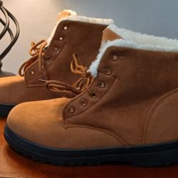 Merence Women's Faux Suede/Fur Lining Boots. Size 8.5W/EU 41. Brown.