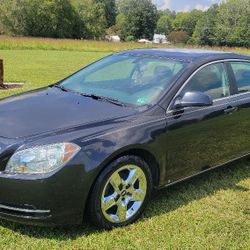 CLEAN 2009 MALIBU LT 