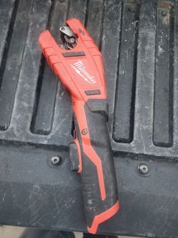 Milwaukee copper tubing cutter
