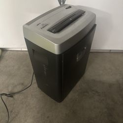 Heavy Duty Paper Shredder