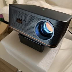 2000 ANSI Auto Focus Projector, WiFi 6 & Bluetooth, New in Box