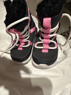 Kids Winter Nike Snow Boots Black and Pink
