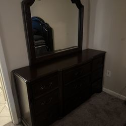 Queen Size Bed & Dresser 