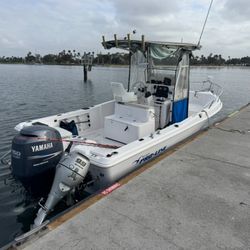 2004 Proline Center Console 