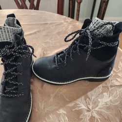 Women's The North Face Ballard III Lace Boots: Size 5.5