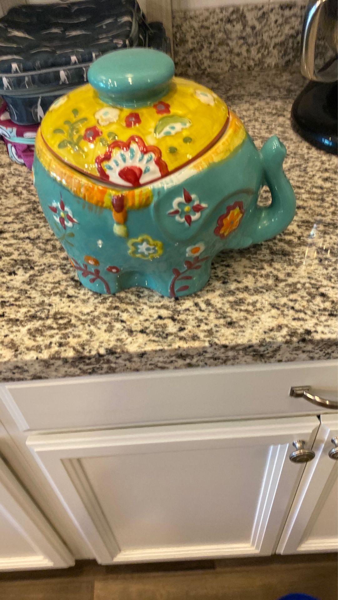 Cookie jar