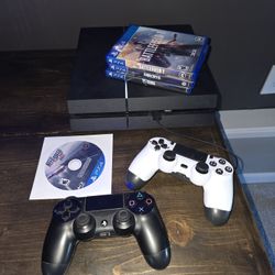 Ps4 With Games And 2 Controllers
