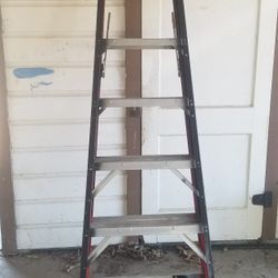 8' Fiberglass Ladder 