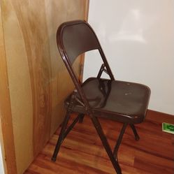 Metal Sitting Chair