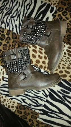 Woman boots
