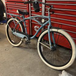 Huffy Beach Cruiser – Classic Style – Rides Great