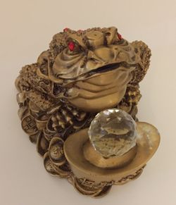 Fen Shui frog