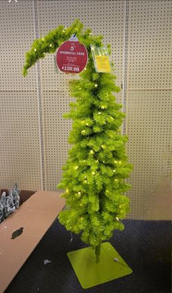 Grinch christmas tree 5' New in the box from hobby lobby