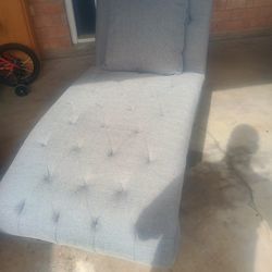 Lounge Chase Chair